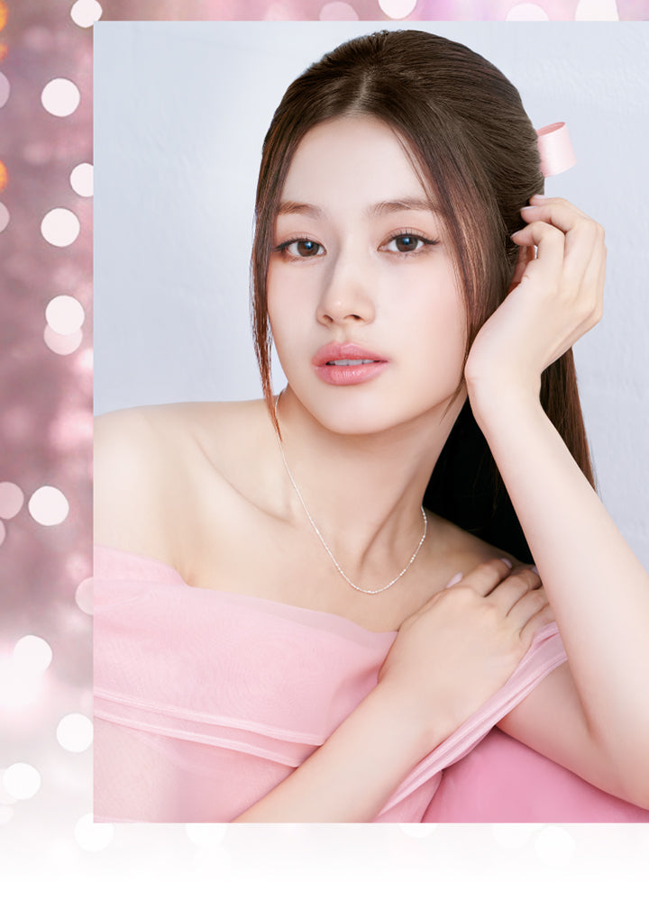ミラージュブルーム(Mirage Bloom)を装用したTwice Sana(トゥワイス サナ)の画像 | スウィートワンマンス ラディリス Sweet 1 Month Radiris monthly カラコン カラーコンタクト
