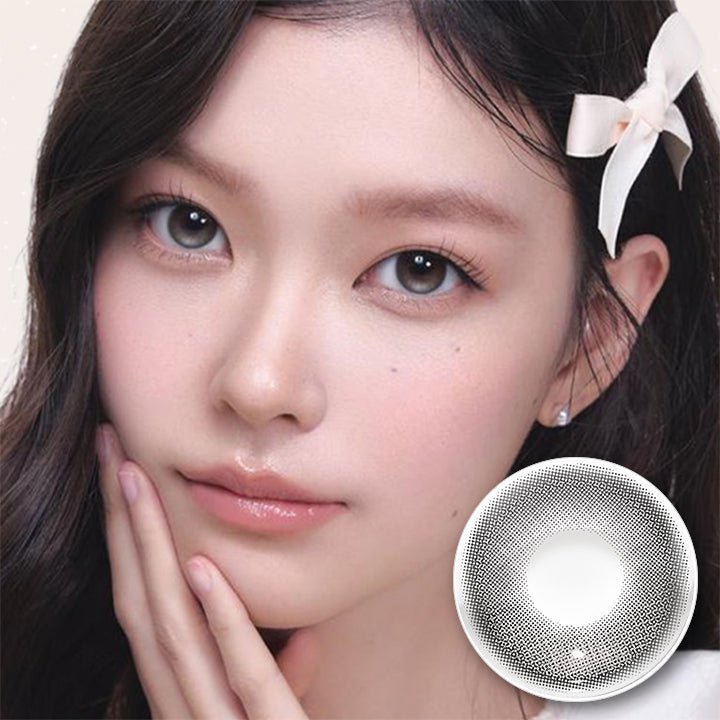 コファンシー(Cofancy) ルナクリーム(Luna Cream) 1day DIA14.5mm 着色直径13.8mm BC8.6mm 含水率55.0% うるみグレーブラックで、きらきらした瞳に。 重ね水光Design ※レンズの装用感・固定にかかる時間には個人差がございます。 | コファンシー Cofancy 1day カラコン カラーコンタクト
